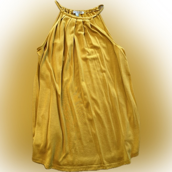 Green Envelope Flowy Tank - Picture 2 of 4